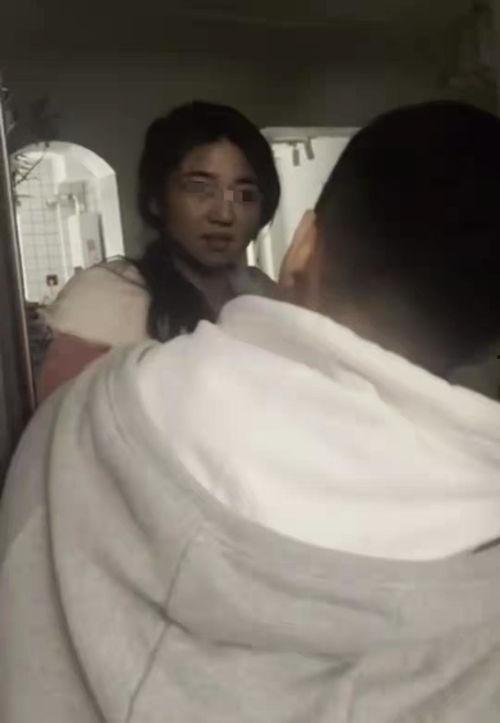 娱乐吃瓜酱男生独处,娱乐吃瓜酱男生的私密世界揭秘