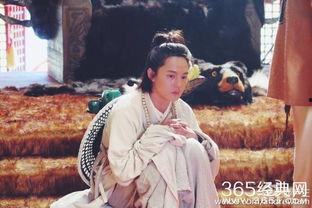 娱乐吃瓜尹正小说,娱乐圈的瓜田秘闻录